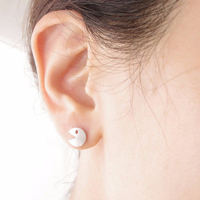Modern Basic Ear Piercing Ideas for Women - Minimalist Metal Pacman & Ghost Earring Studs in Gold or Silver - ideas simples de perforación de orejas mínimas - www.MyBodiArt.com #earrings 