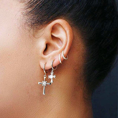 Cute Simple Multiple Ear Piercing Ideas - Cross Hoop Earring Set Earlobe Rings in Silver or Gold -lindas ideas para perforar múltiples orejas - www.MyBodiArt.com #earrings 
