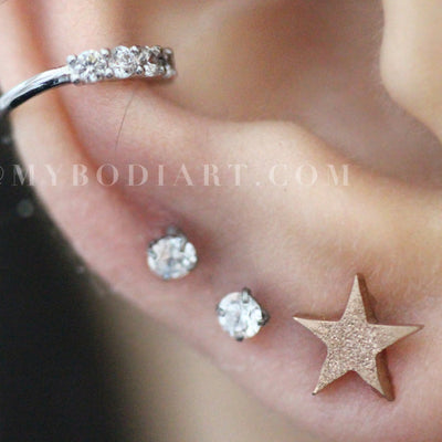 Cute Multiple Ear Piercings Ideas for Teen Girls - Gold Glitter Star Cartilage Helix Conch Tragus Earring Stud 16G - lindas perforaciones múltiples Ideas para niñas adolescentes - www.MyBodiArt.com #earrings