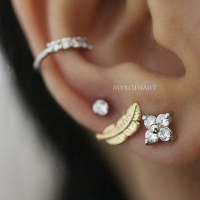 Classy Multiple Ear Piercing Ideas - Crystal Flower Earring Studs 16G - lindas perforaciones múltiples Ideas para niñas adolescentes - www.MyBodiArt.com #earrings
