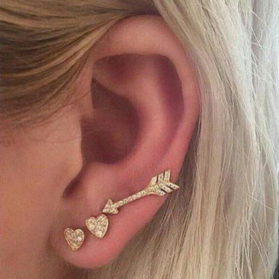 Cute Ear Piercing Ideas for Teenagers in Gold - Heart Arrow Ear Climber Earring Set -  lindas ideas para perforar orejas para niñas chicas - www.MyBodiArt.com