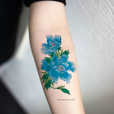 Realistic Watercolor Blue Floral Flower Forearm Temporary Tattoo Ideas for Women -  Ideas de tatuajes con hermosas flores florales azules para mujeres - www.MyBodiArt.com 