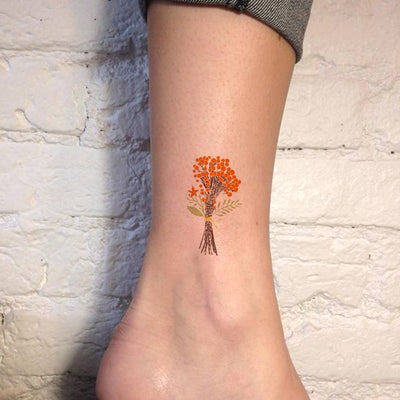 Small Watercolor Vintage Flower Ankle Tattoo Ideas for Women - Traditional Orange Autumn Fall Floral Bouquet Foot Tat - ideas pequeñas del tatuaje del tobillo del ramo de la flor de la vendimia - www.MyBodiArt.com #tattoos