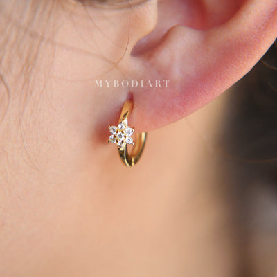 Cute Simple Ear Piercing Ideas for Teens Pretty Crystal Flower Small Huggie Hoop Earring Jewelry in Silver or Gold - pendiente de aro de flor de cristal pequeño - www.MyBodiArt.com #earrings 