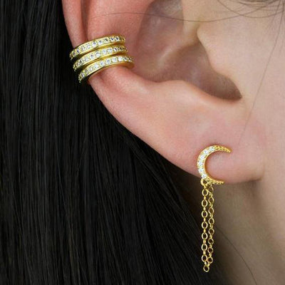 Cute Ear Piercing Jewelry Ideas for Women - Gold Chain Earring - www.MyBodiArt.com #earpiercings #earrings