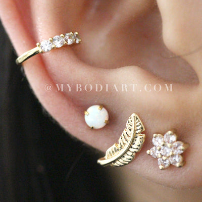 Cute Multiple Ear Piercing Ideas for Teenagers - Popular Cartilage Conch Helix Tragus Leaf Opal Flower Earring Stud in Gold - Linda oreja múltiple Piercing Ideas para adolescentes - www.MyBodiArt.com #earrings 