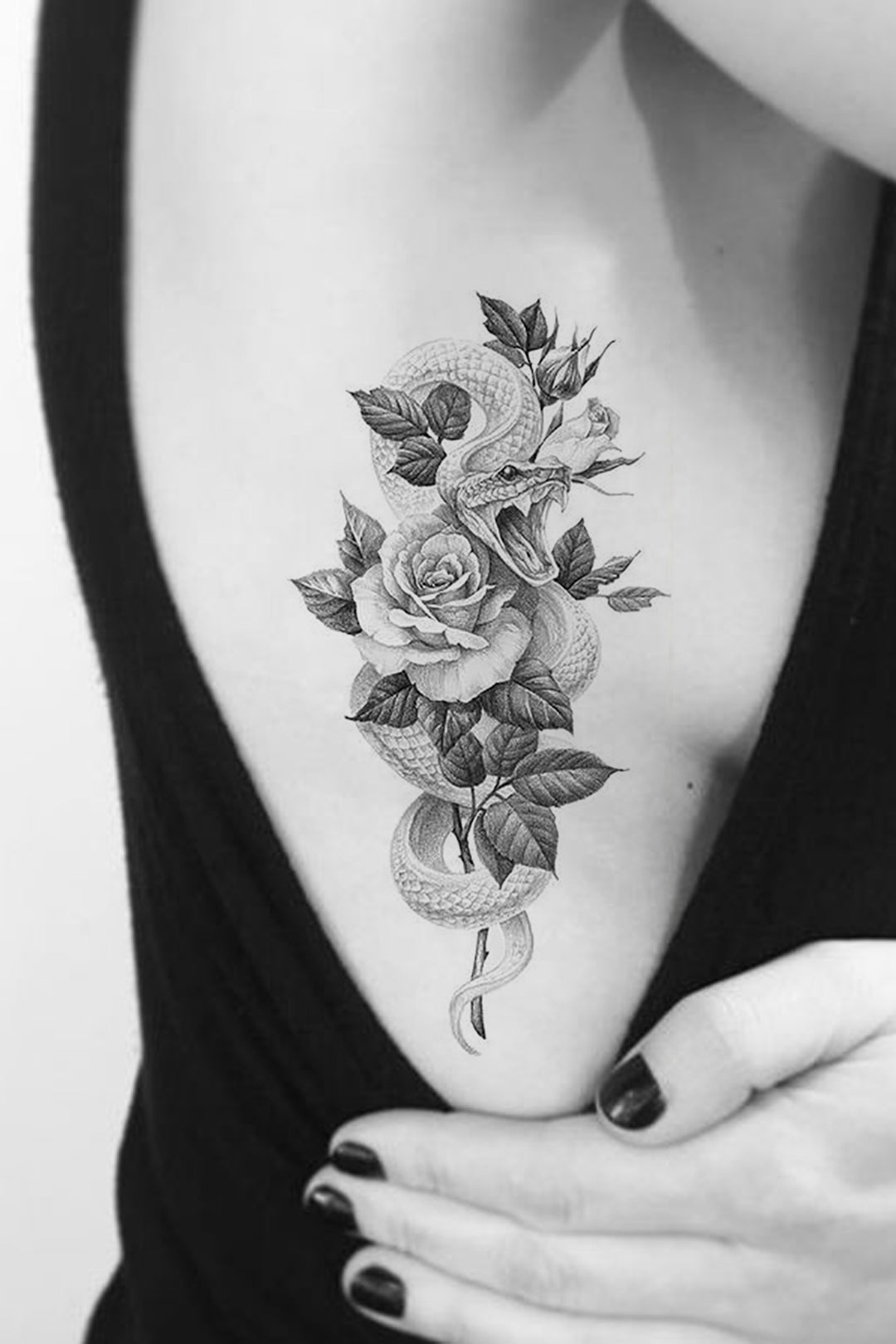 Black and White Roses Tattoo Design